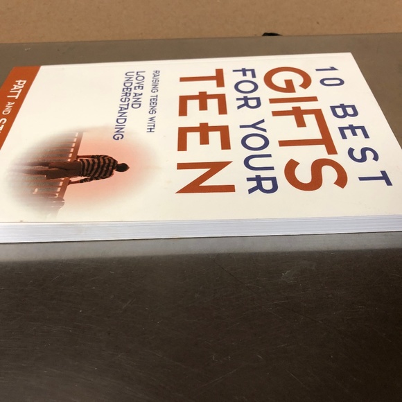 NEW Unused Paperback Book 10 Best Gifts For Your Teen by Patt & Steve Saso - Picture 4 of 9